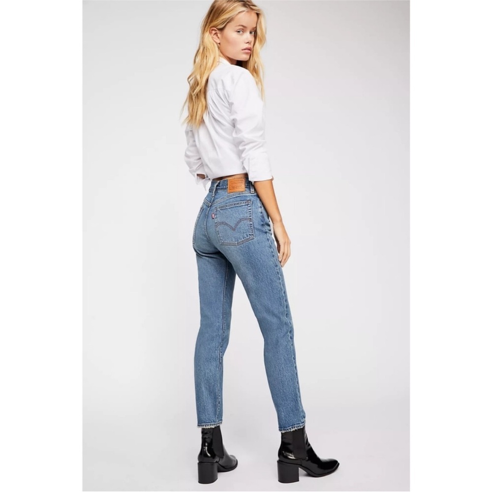 Levi's® Premium WEDGIE STRAIGHT ANKLE WOMEN'S JEANS size 23 - Picture 1 of 10